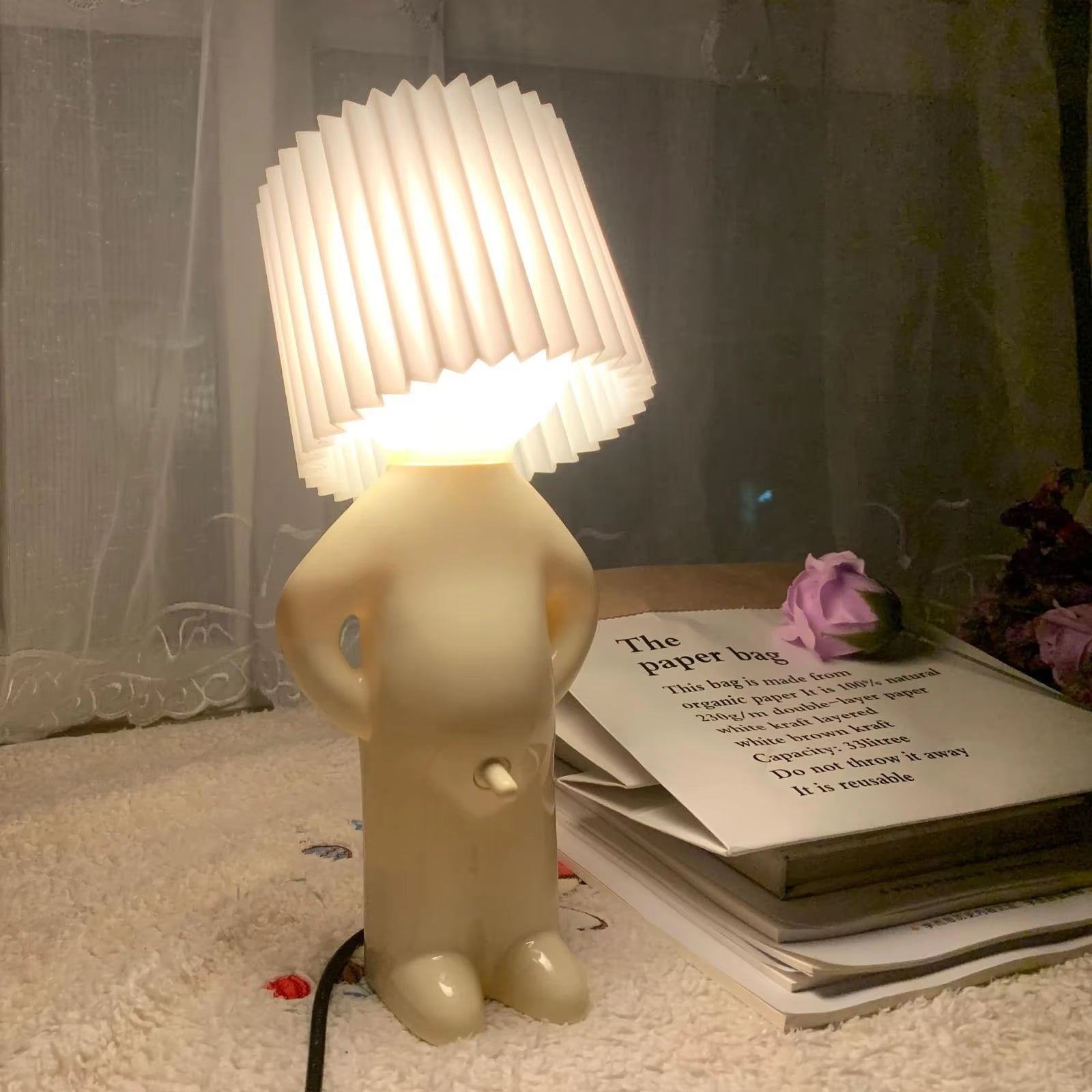 Creative Table Small Book Lights Little Naughty Boy Night Light Shy Man Lamp for Children Home Room Bedside Desk Decoration Gift